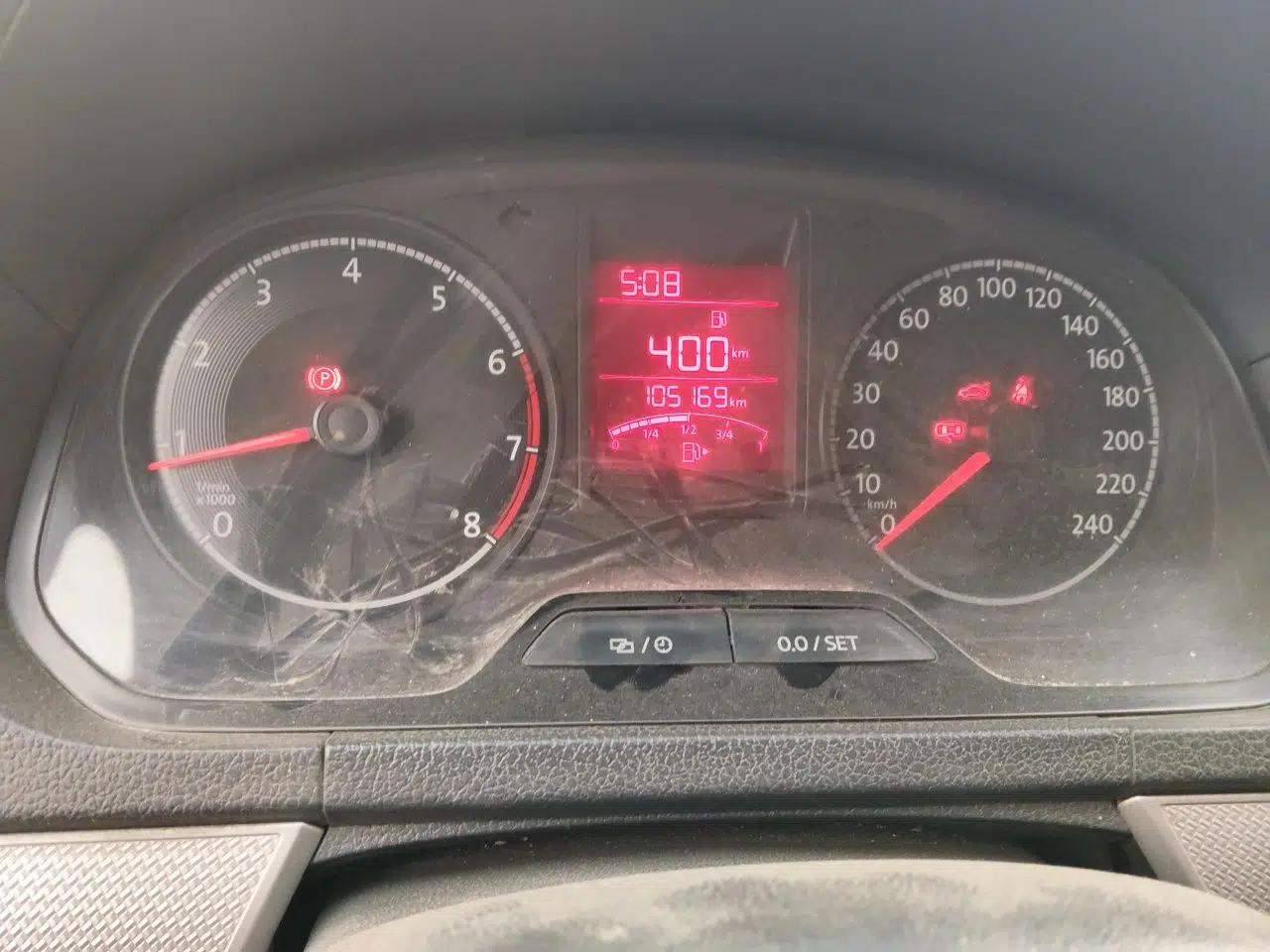 Volkswagen Jetta 2017 1.4L Manual Comfort Model — миниатюра 13