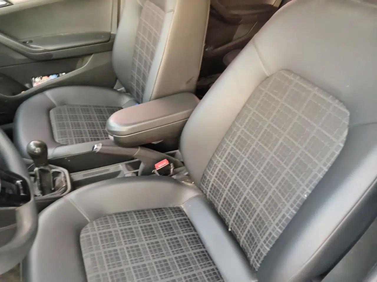 Volkswagen Jetta 2017 1.4L Manual Comfort Model — миниатюра 16