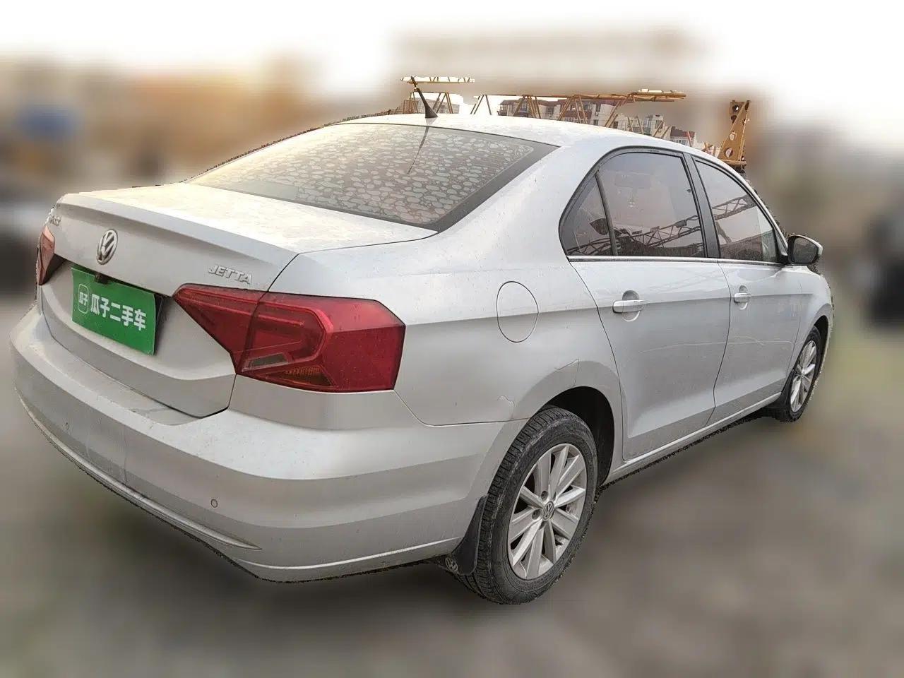 Volkswagen Jetta 2017 1.4L Manual Comfort Model — миниатюра 6