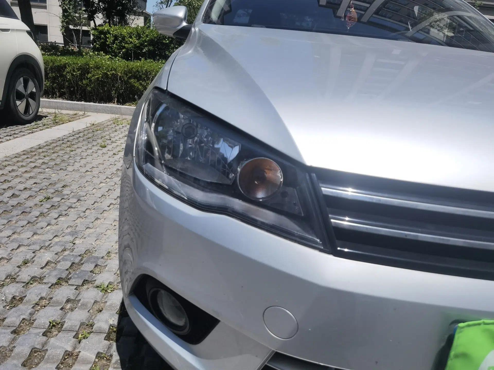 Volkswagen Jetta 2015 1.6L Manual Comfort Model — миниатюра 7