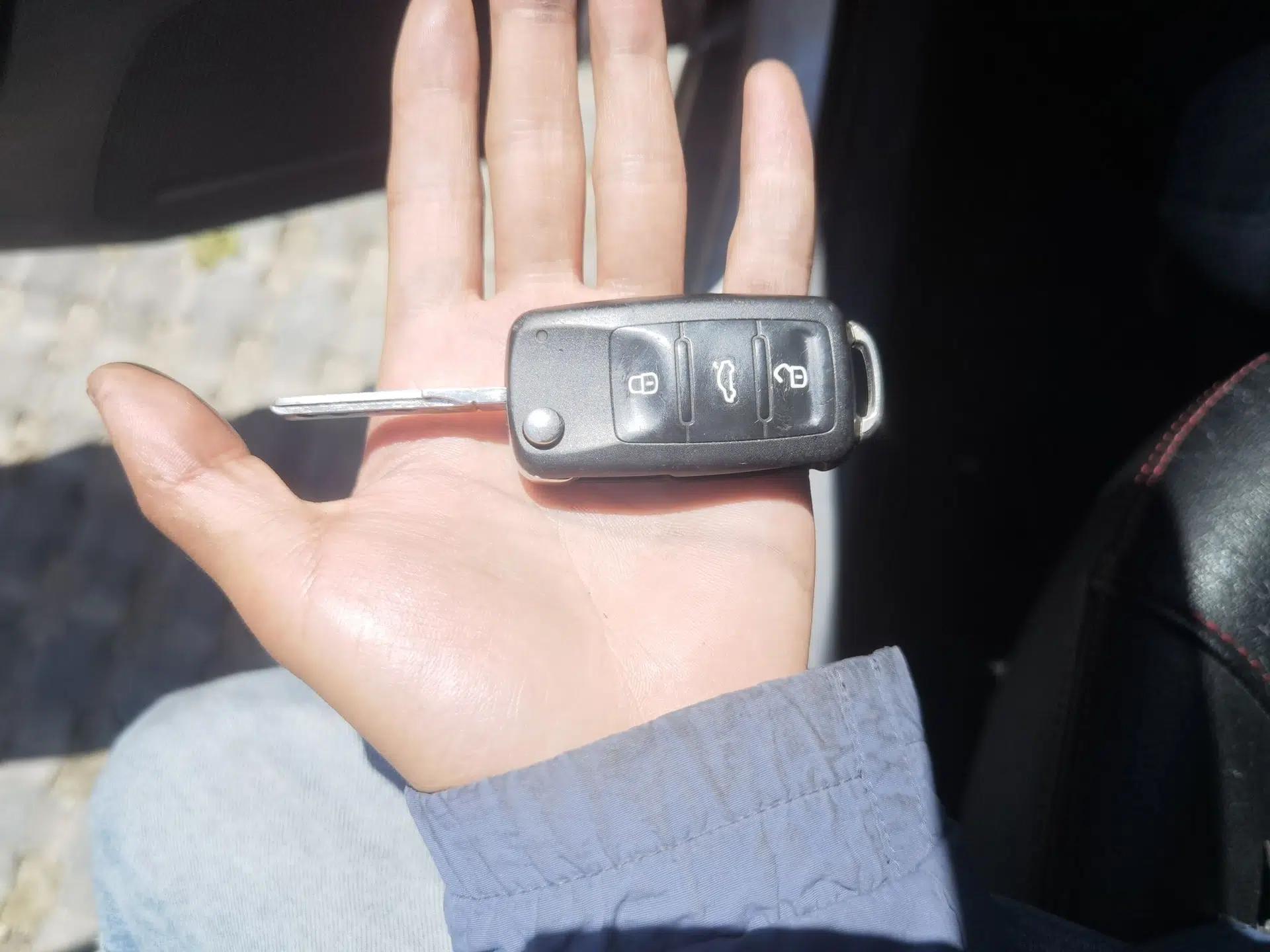 Volkswagen Jetta 2015 1.6L Manual Comfort Model — миниатюра 9