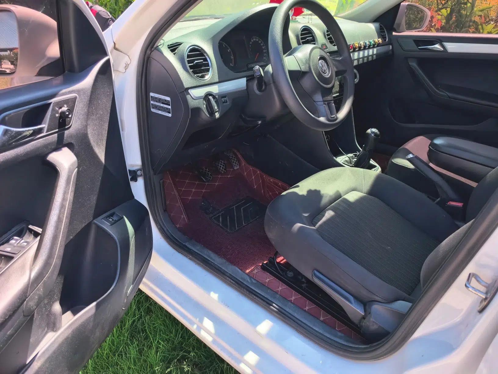 Volkswagen Jetta 2015 1.4L Manual Comfort Model — миниатюра 17