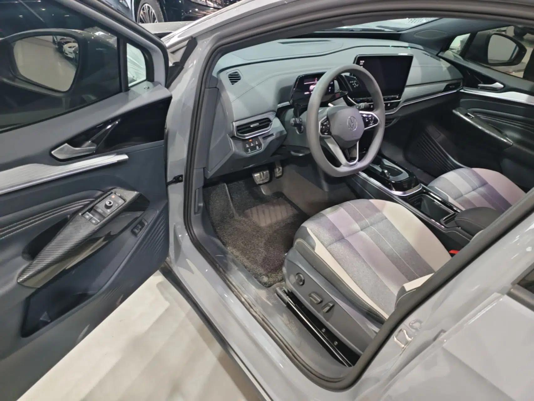 Volkswagen ID.4 CROZZ 2024 Pure Edition Limited Edition — миниатюра 19