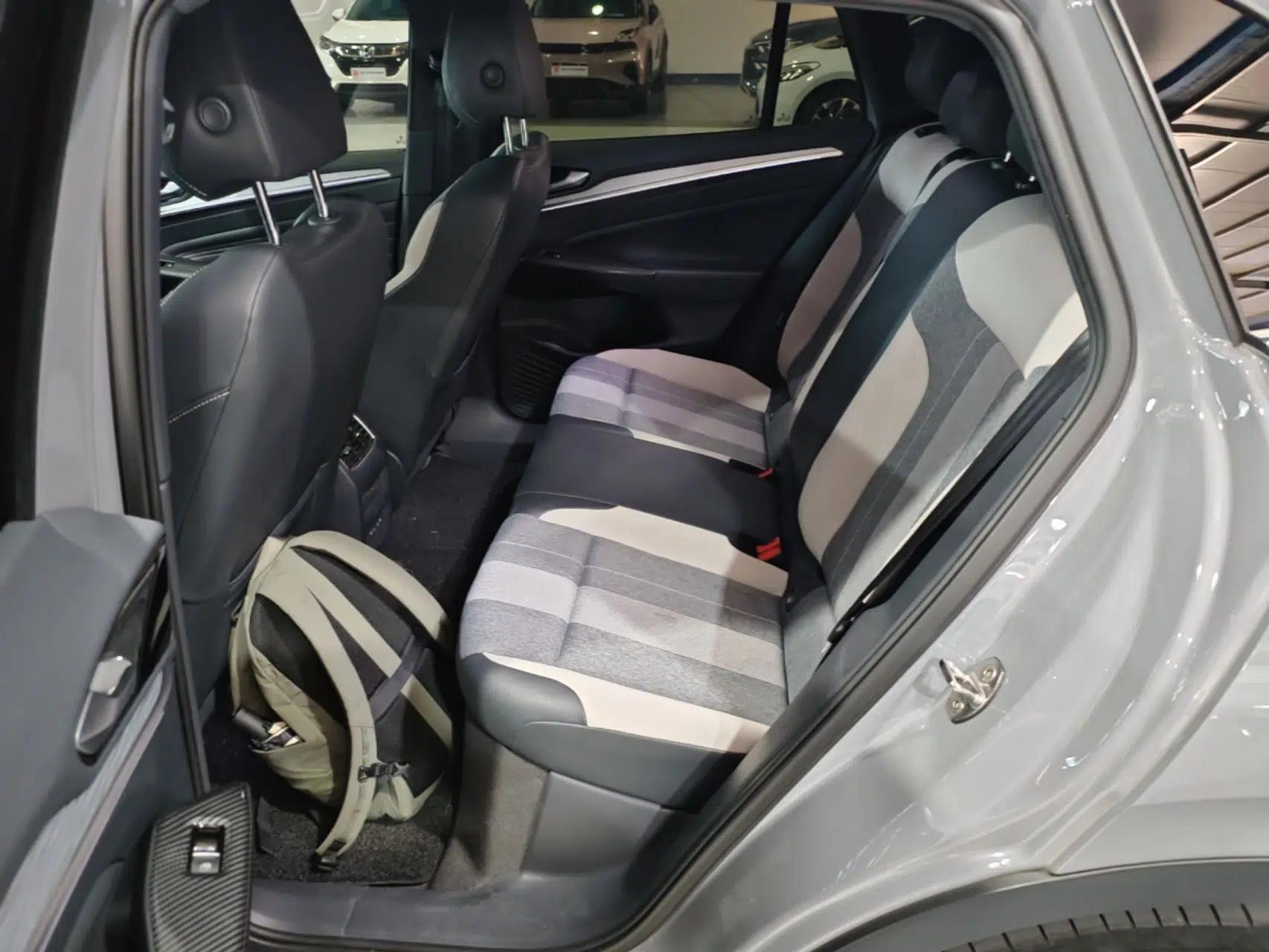 Volkswagen ID.4 CROZZ 2024 Pure Edition Limited Edition — миниатюра 20
