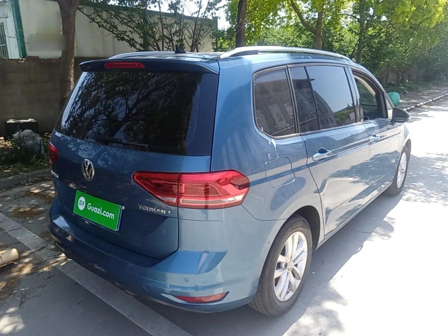 Volkswagen Touran 2016 Volkswagen Touran L 280TSI DSG Comfort Edition — миниатюра 6