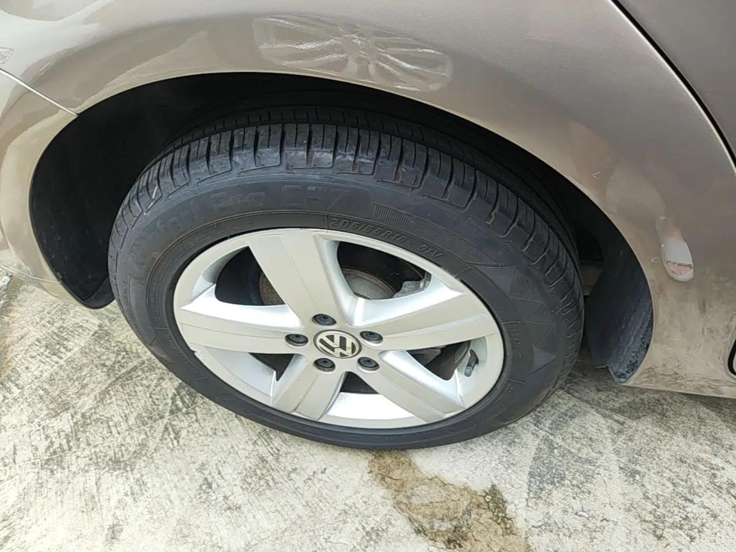 Volkswagen Touran 2015 1.4T DSG Comfort Edition 5 Seats — миниатюра 5