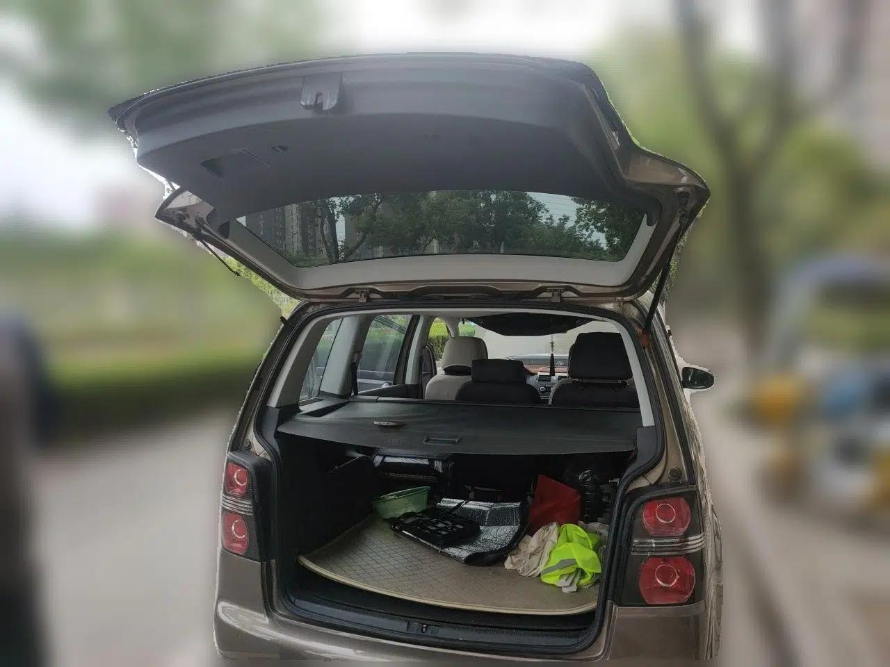 Volkswagen Touran 2015 1.4T Manual Fashion Edition 5-Seater — миниатюра 16