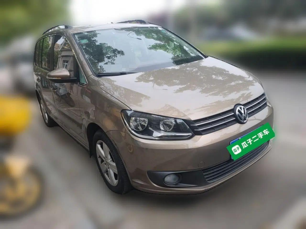 Volkswagen Touran 2015 1.4T Manual Fashion Edition 5-Seater — миниатюра 3