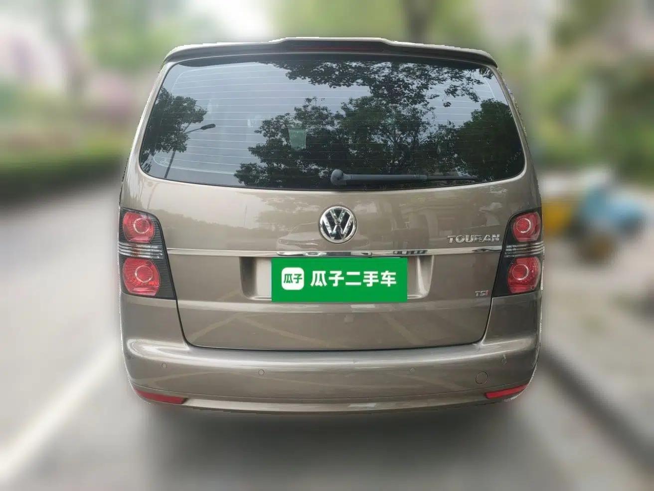 Volkswagen Touran 2015 1.4T Manual Fashion Edition 5-Seater — миниатюра 5