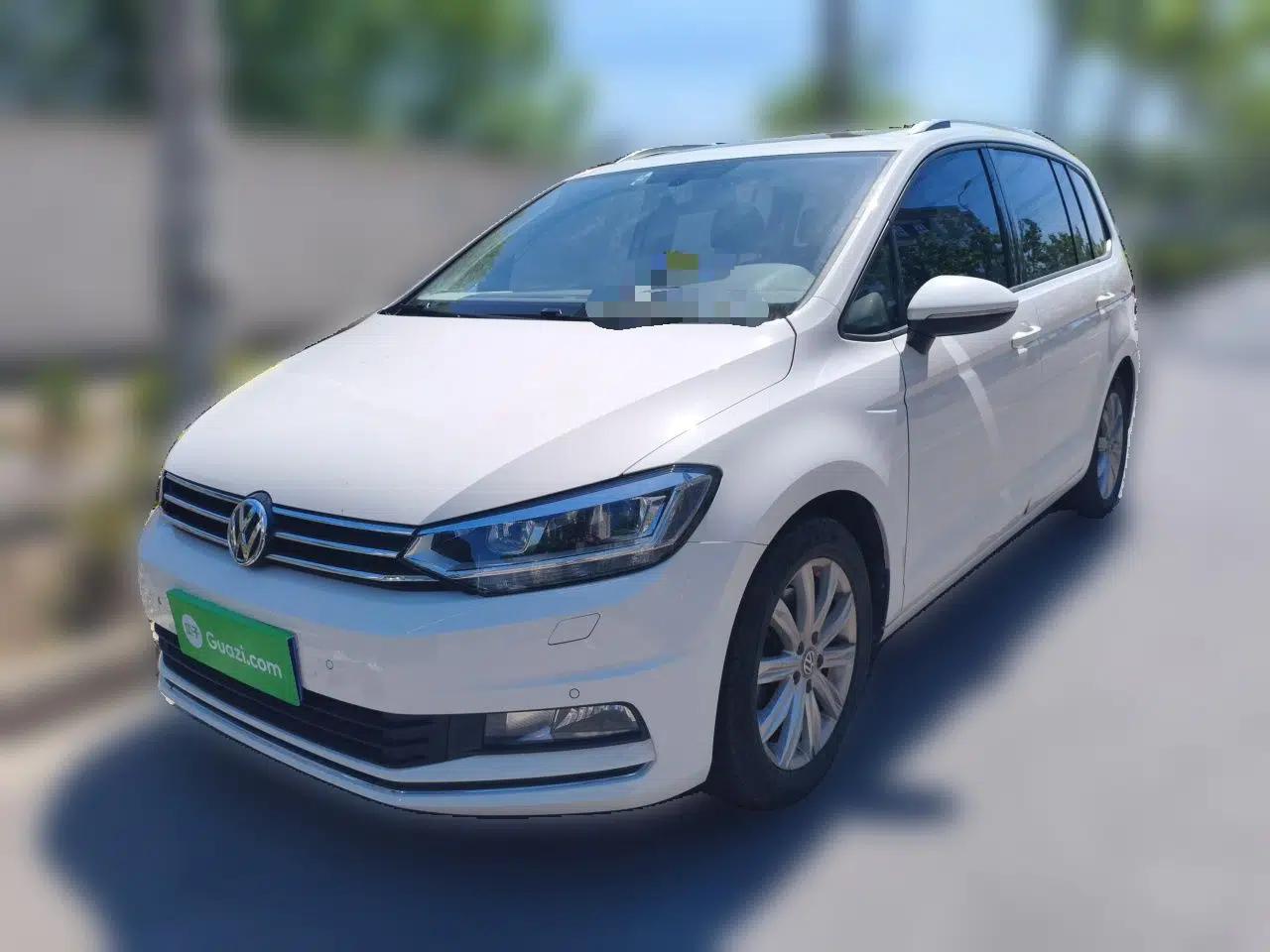 Volkswagen Touran 2018 Volkswagen Touran L 280TSI DSG Comfort Edition 7-seater — миниатюра 1