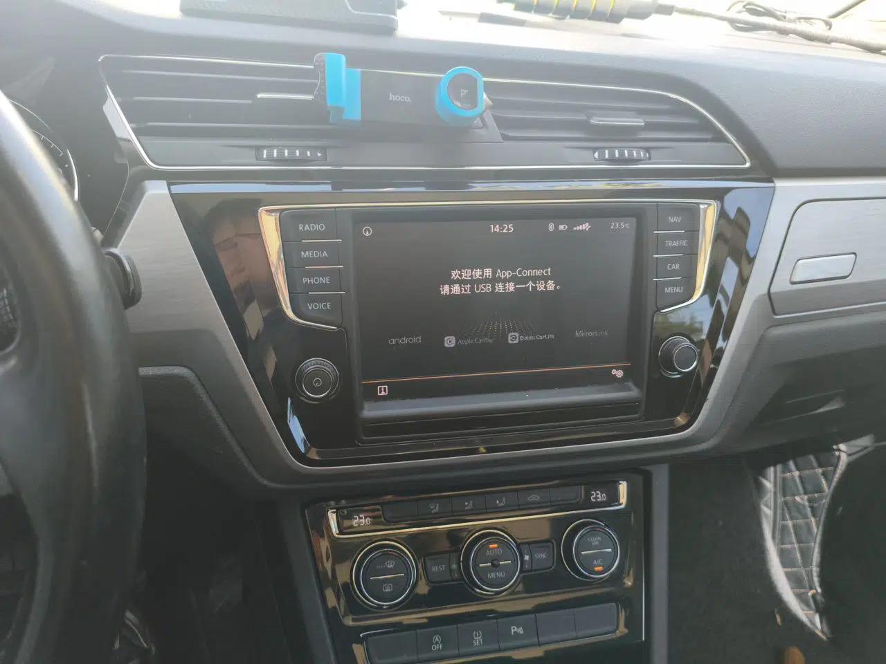 Volkswagen Touran 2018 Volkswagen Touran L 280TSI DSG Comfort Edition 7-seater — миниатюра 14
