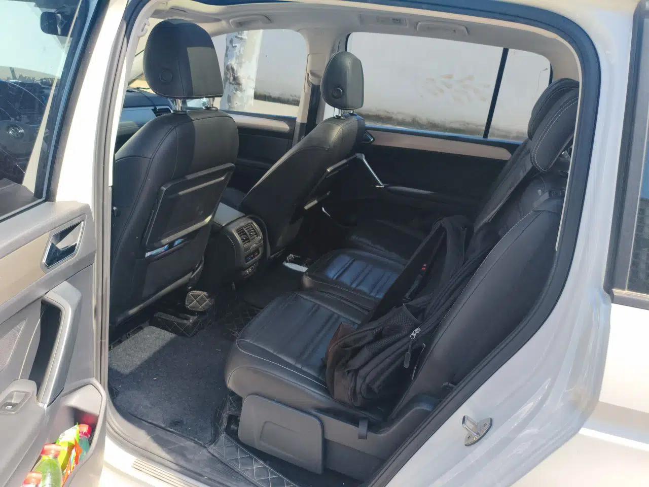 Volkswagen Touran 2018 Volkswagen Touran L 280TSI DSG Comfort Edition 7-seater — миниатюра 18