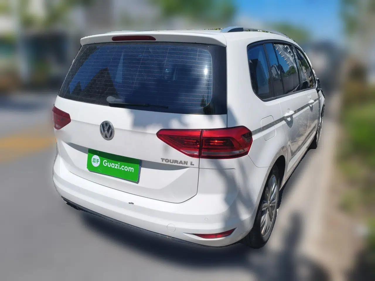 Volkswagen Touran 2018 Volkswagen Touran L 280TSI DSG Comfort Edition 7-seater — миниатюра 6