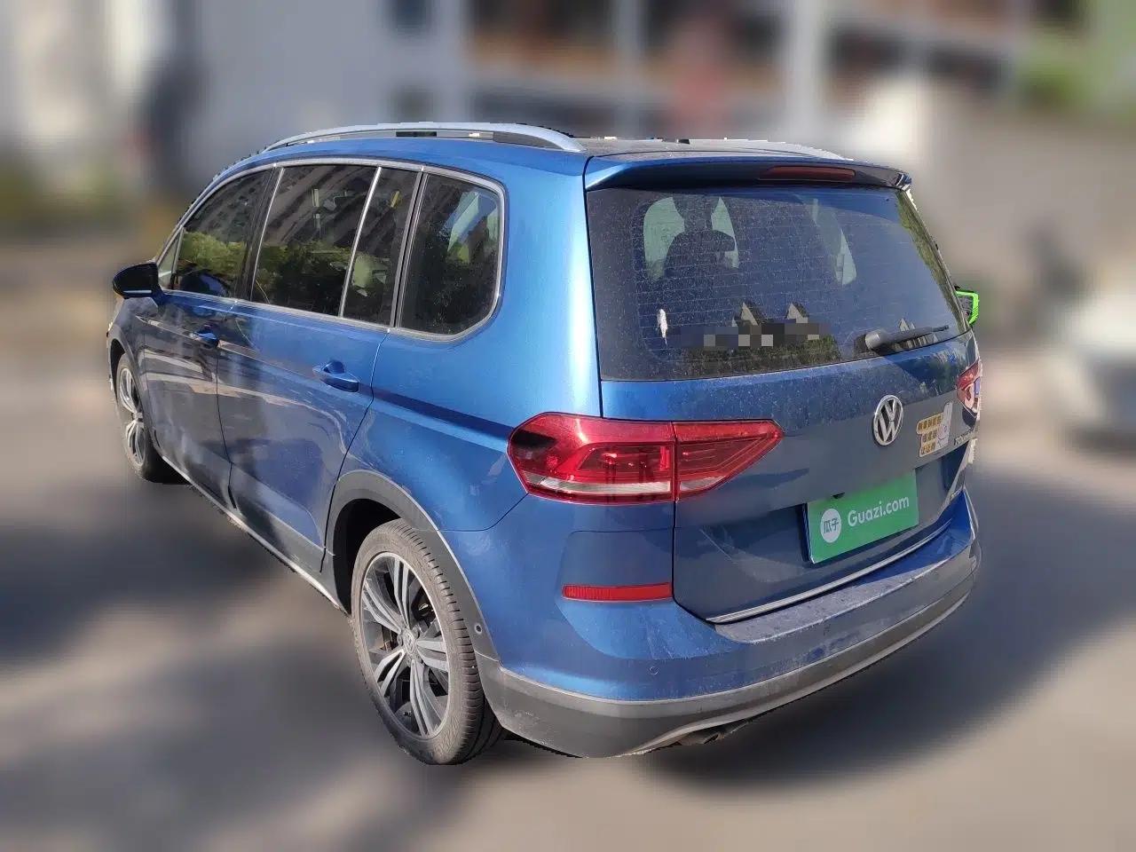 Volkswagen Touran 2018 Volkswagen Touran L 280TSI DSG Boundary Luxury Edition 7 Seats China VI Standard — миниатюра 4
