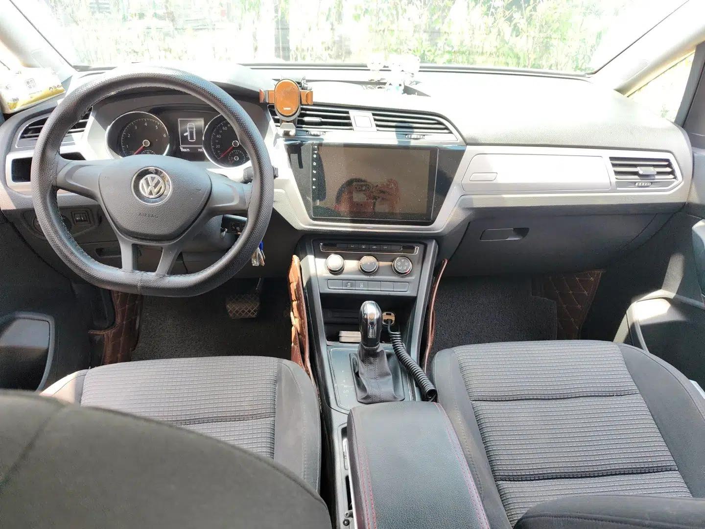 Volkswagen Touran 2016 Touran L 280TSI DSG Style Edition — миниатюра 10