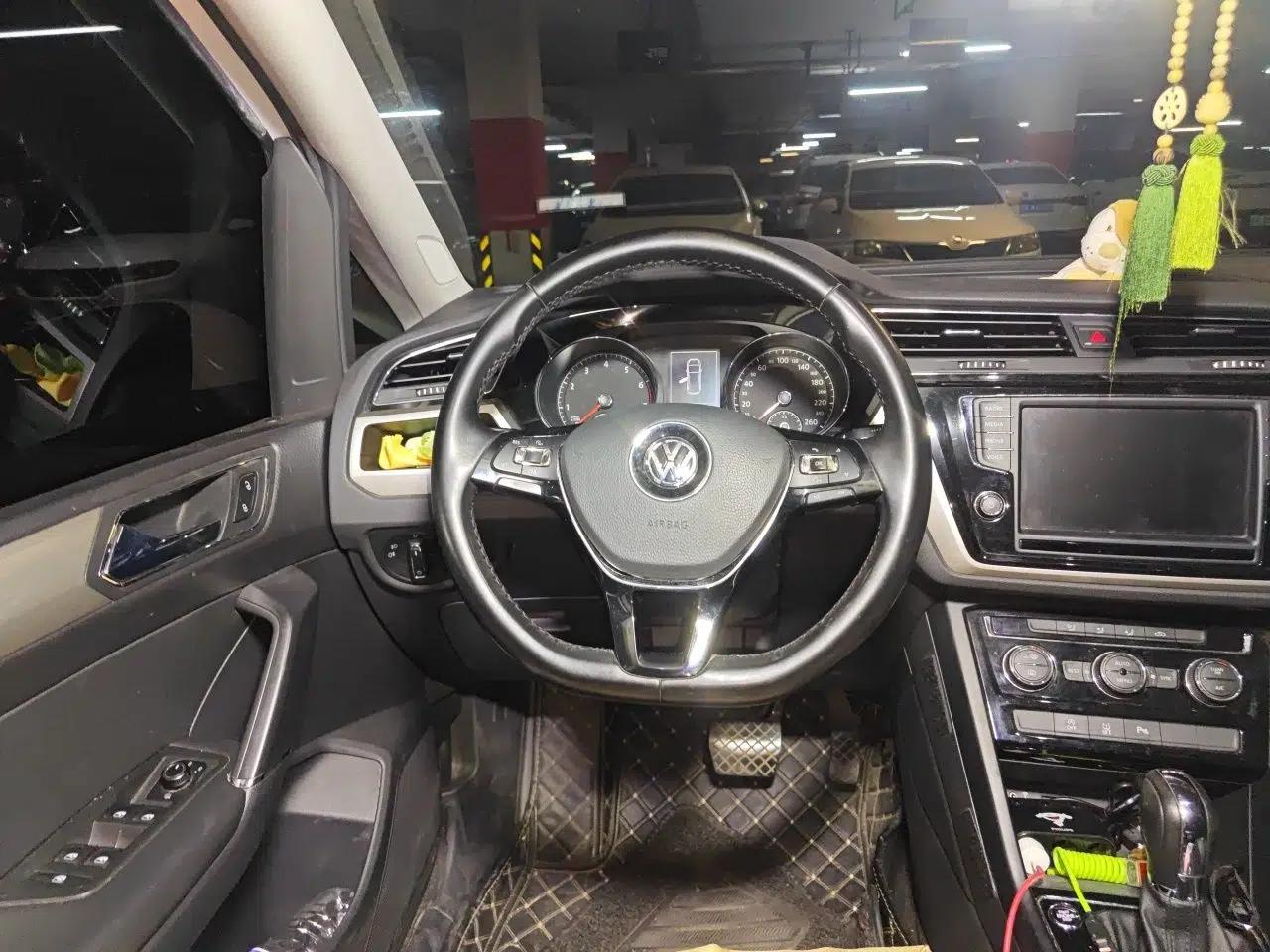 Volkswagen Touran 2018 Volkswagen Touran L 280TSI DSG Comfort Edition 7-seater — миниатюра 11