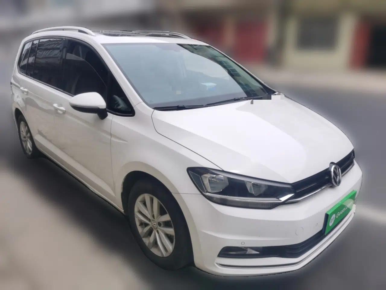 Volkswagen Touran 2018 Volkswagen Touran L 280TSI DSG Comfort Edition 7 Seats China VI Standard — миниатюра 3