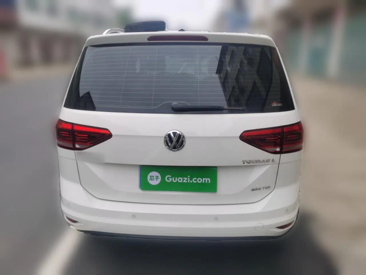 Volkswagen Touran 2018 Volkswagen Touran L 280TSI DSG Comfort Edition 7 Seats China VI Standard — миниатюра 5