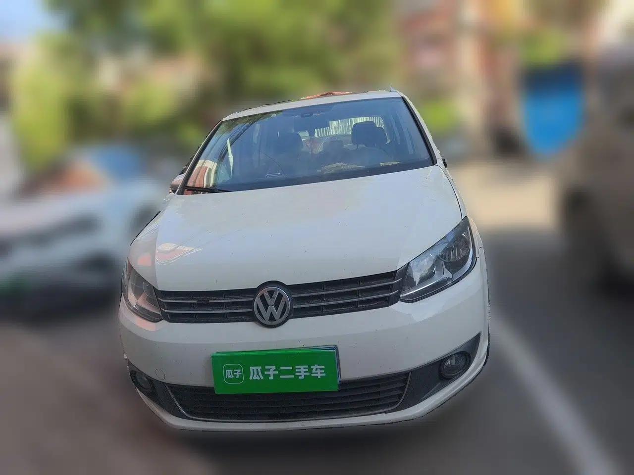 Volkswagen Touran 2015 1.4T DSG Comfort Edition 5 Seats — миниатюра 2