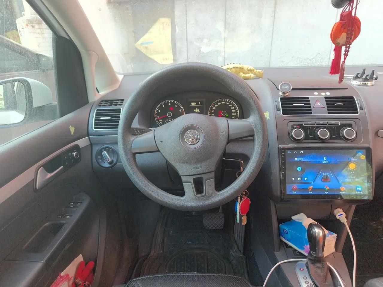 Volkswagen Touran 2015 1.4T DSG Comfort Edition 5 Seats — миниатюра 11