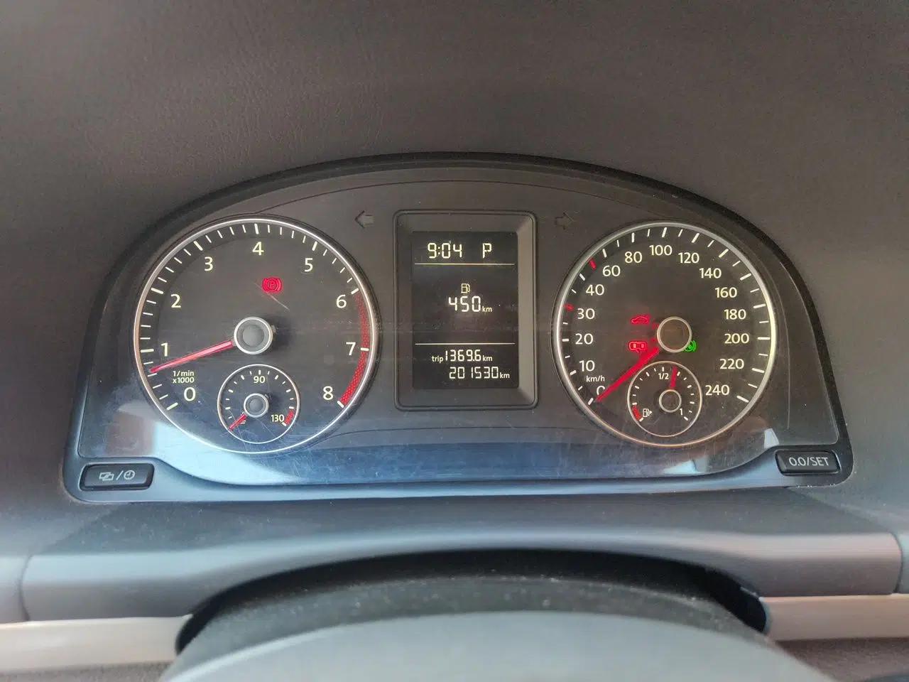 Volkswagen Touran 2015 1.4T DSG Comfort Edition 5 Seats — миниатюра 12