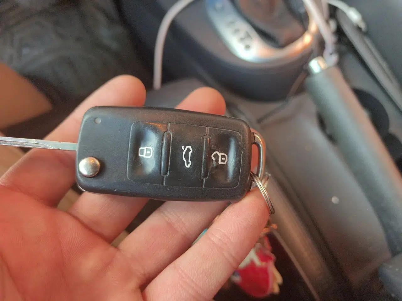 Volkswagen Touran 2015 1.4T DSG Comfort Edition 5 Seats — миниатюра 9