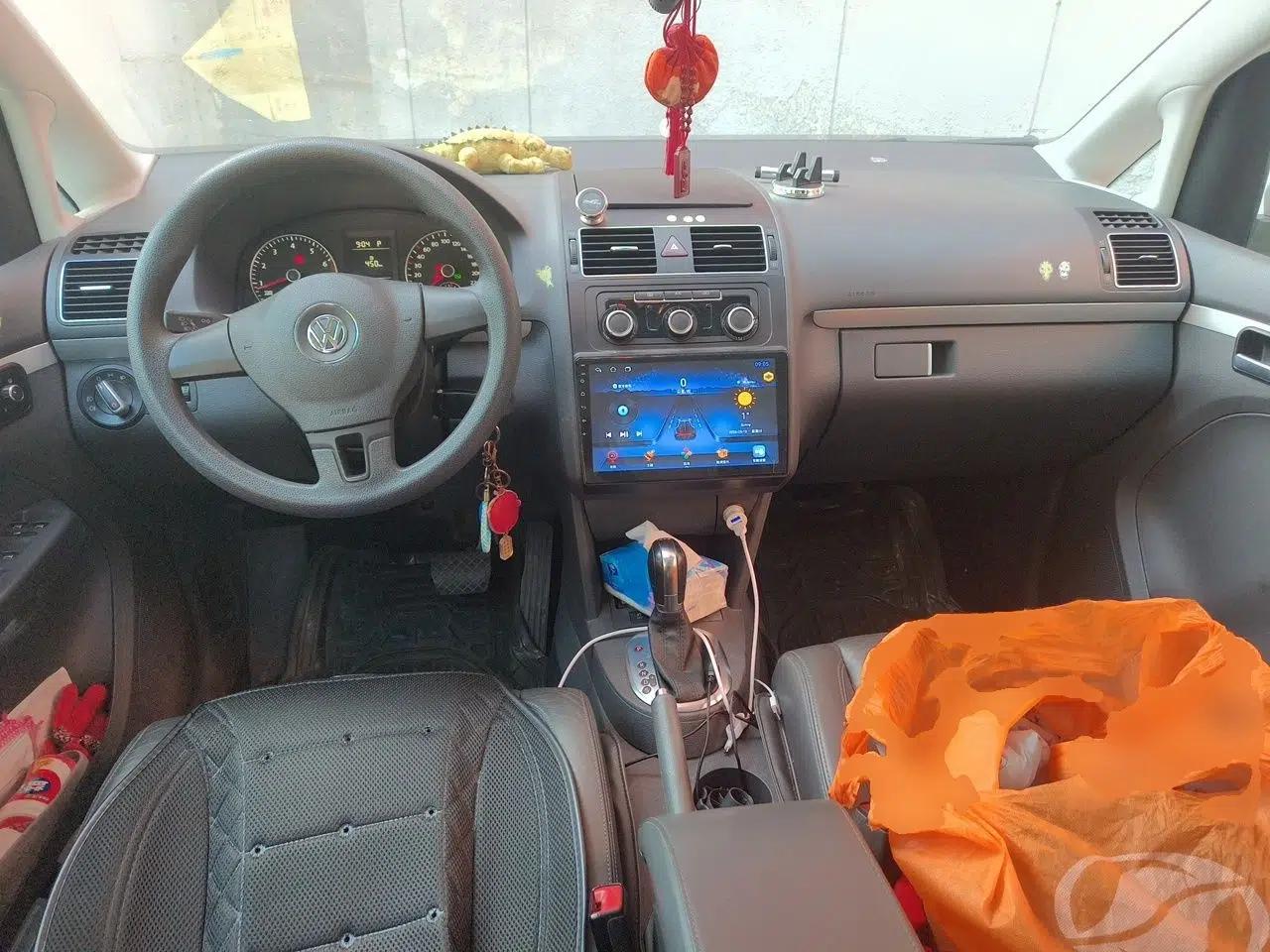 Volkswagen Touran 2015 1.4T DSG Comfort Edition 5 Seats — миниатюра 10