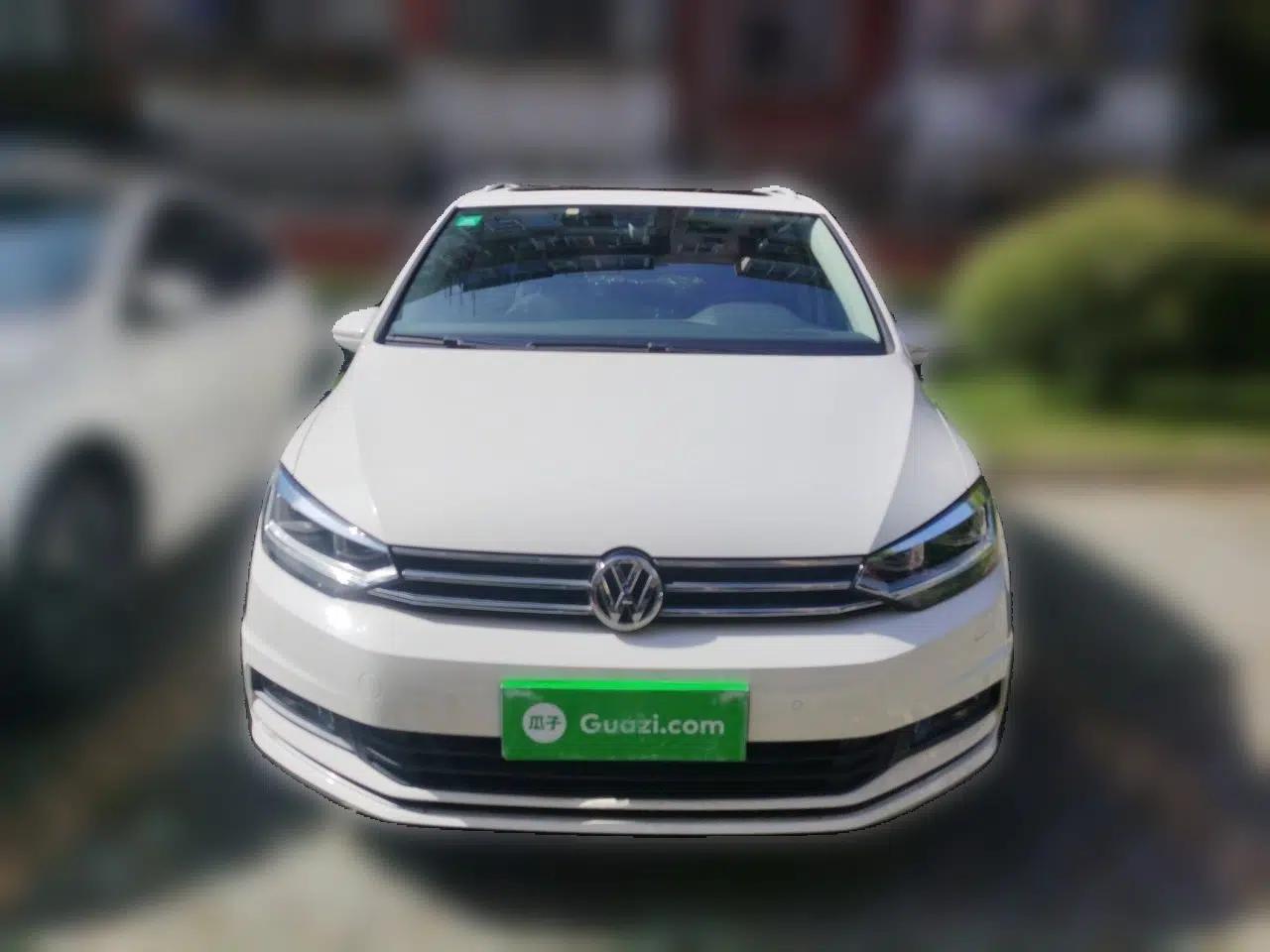 Volkswagen Touran 2018 Volkswagen Touran L 280TSI DSG Luxury Edition 7 Seats — миниатюра 2