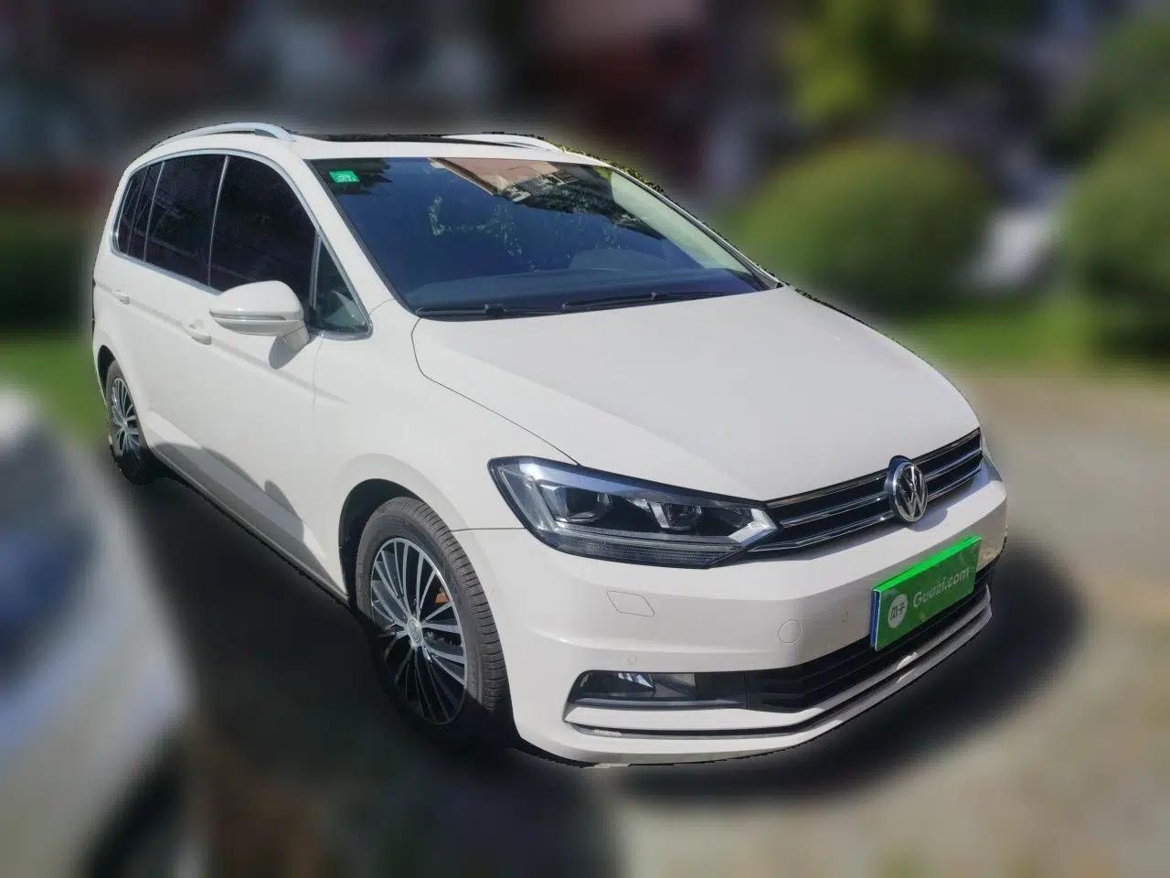 Volkswagen Touran 2018 Volkswagen Touran L 280TSI DSG Luxury Edition 7 Seats — миниатюра 3
