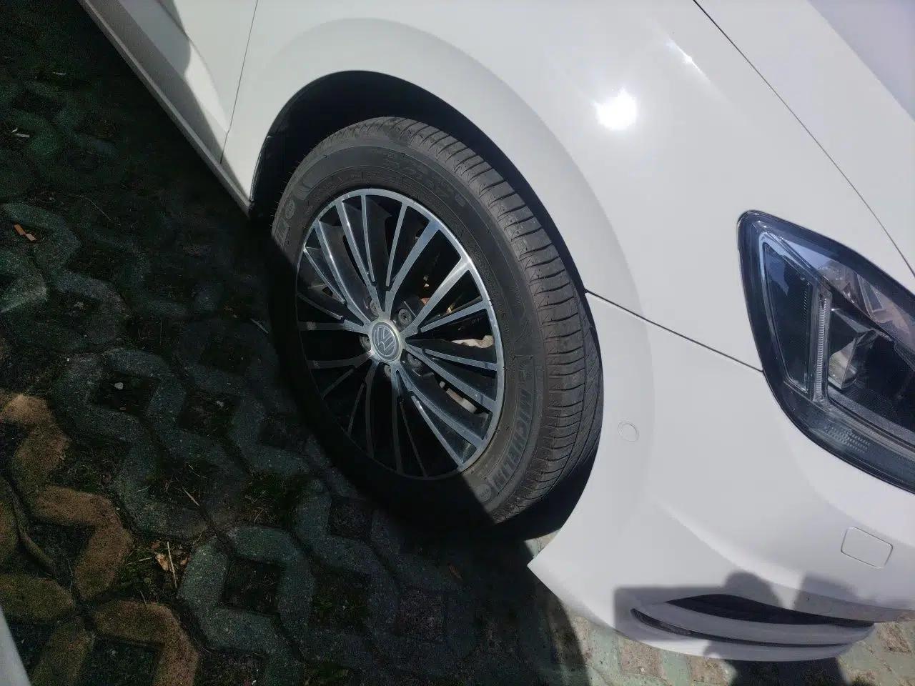 Volkswagen Touran 2018 Volkswagen Touran L 280TSI DSG Luxury Edition 7 Seats — миниатюра 8