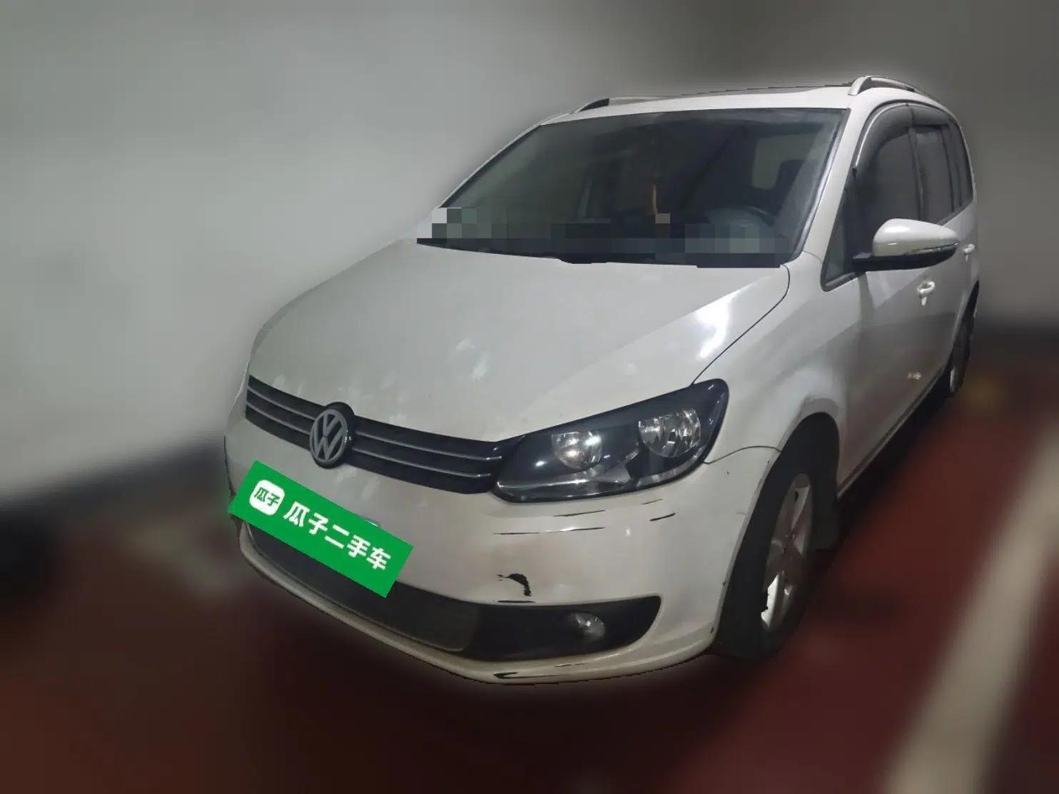Volkswagen Touran 2015 1.4T DSG Comfort Edition 5 Seats — миниатюра 1