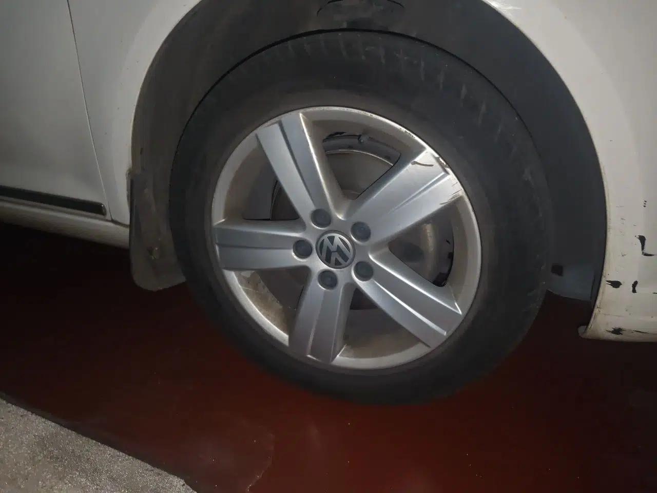 Volkswagen Touran 2015 1.4T DSG Comfort Edition 5 Seats — миниатюра 8