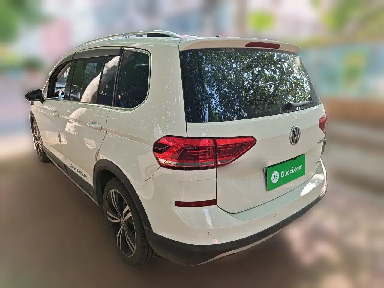 Volkswagen Touran 2018 Volkswagen Touran L 280TSI DSG Boundary Edition 7 Seats China VI Standard — миниатюра 4