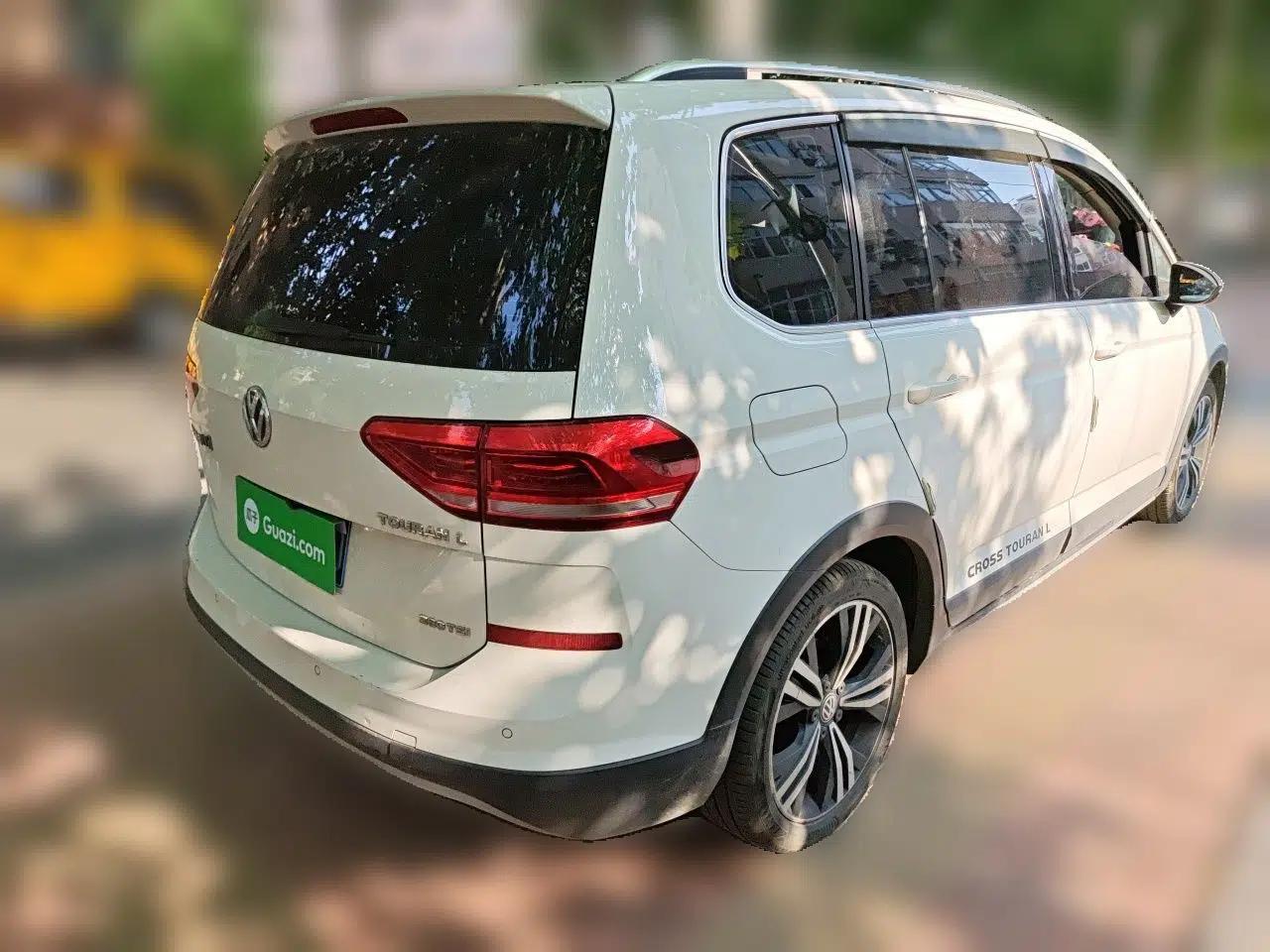 Volkswagen Touran 2018 Volkswagen Touran L 280TSI DSG Boundary Edition 7 Seats China VI Standard — миниатюра 6