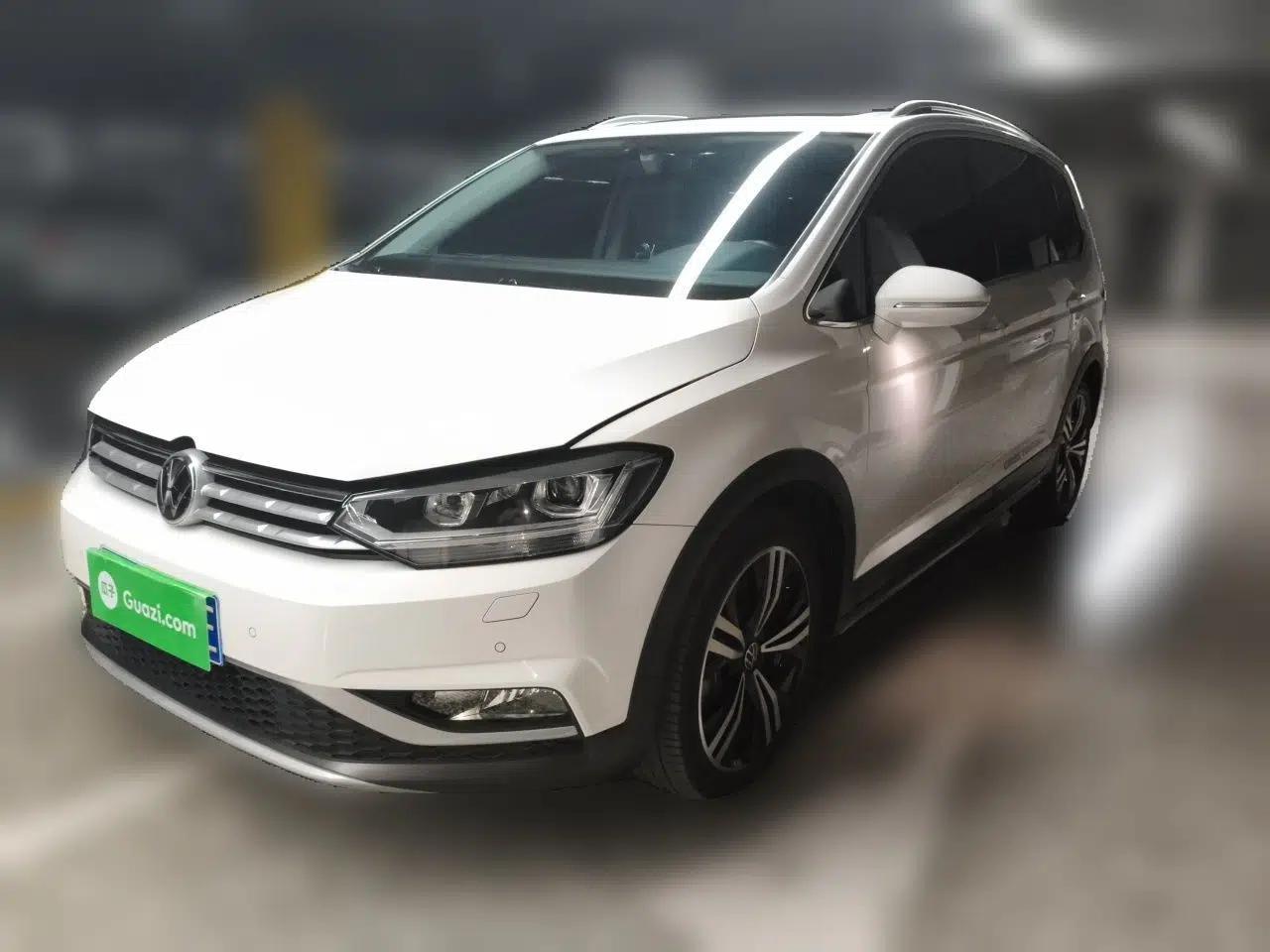 Volkswagen Touran 2021 Volkswagen Touran L 280TSI DSG Boundary Edition 7-Seater — миниатюра 1