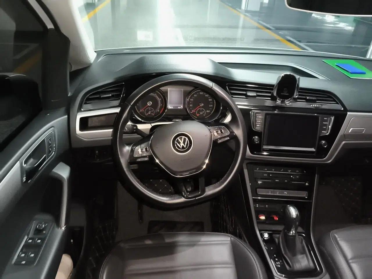 Volkswagen Touran 2021 Volkswagen Touran L 280TSI DSG Boundary Edition 7-Seater — миниатюра 11