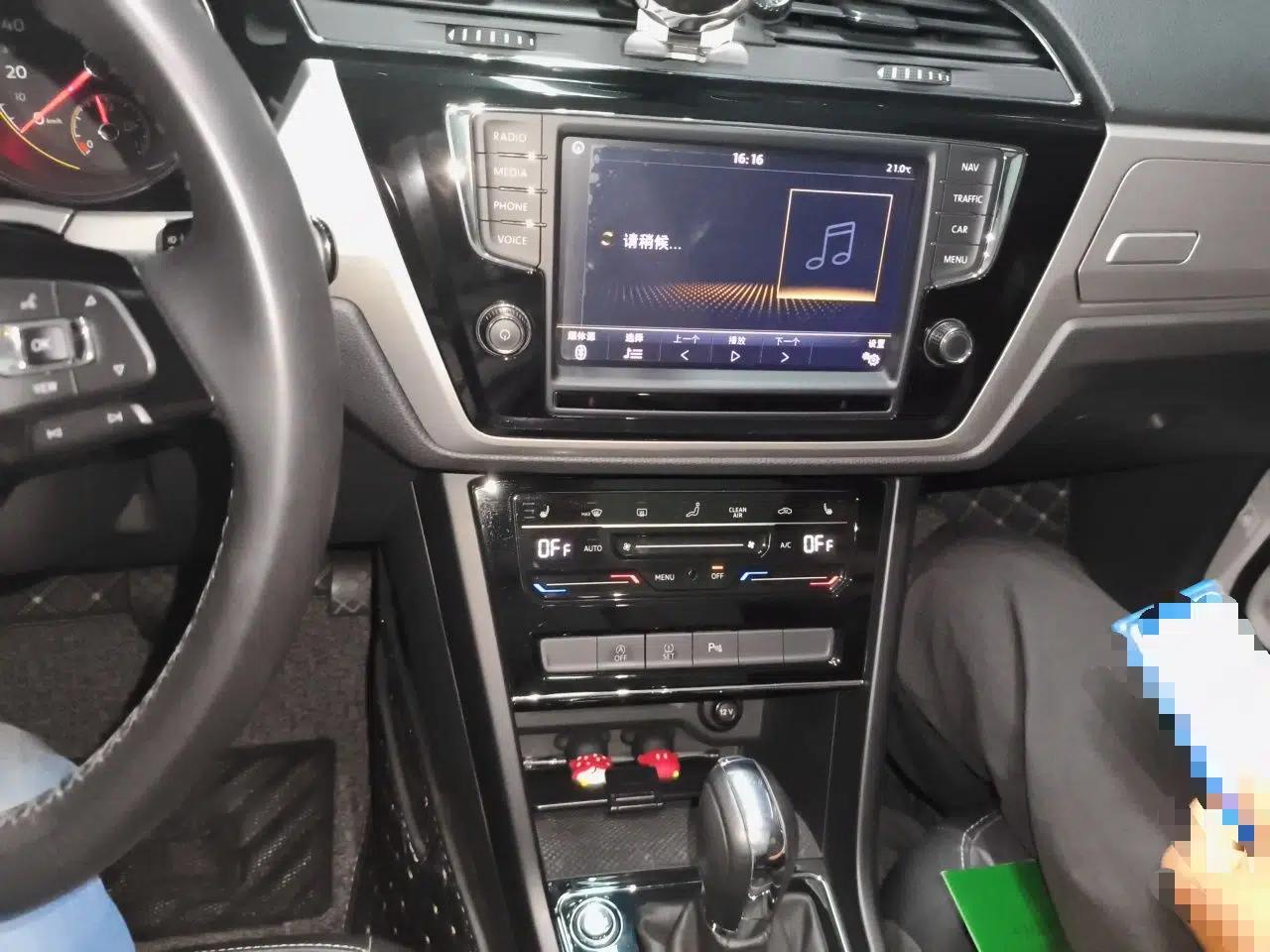 Volkswagen Touran 2021 Volkswagen Touran L 280TSI DSG Boundary Edition 7-Seater — миниатюра 14
