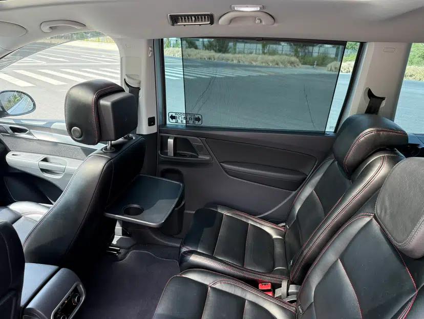 Volkswagen Sharan 2018 Revised Version 380TSI Comfort Edition 7-Seater — миниатюра 24