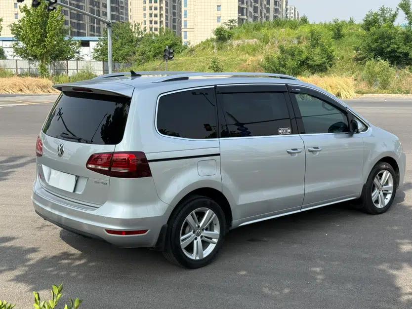 Volkswagen Sharan 2018 Revised Version 380TSI Comfort Edition 7-Seater — миниатюра 9