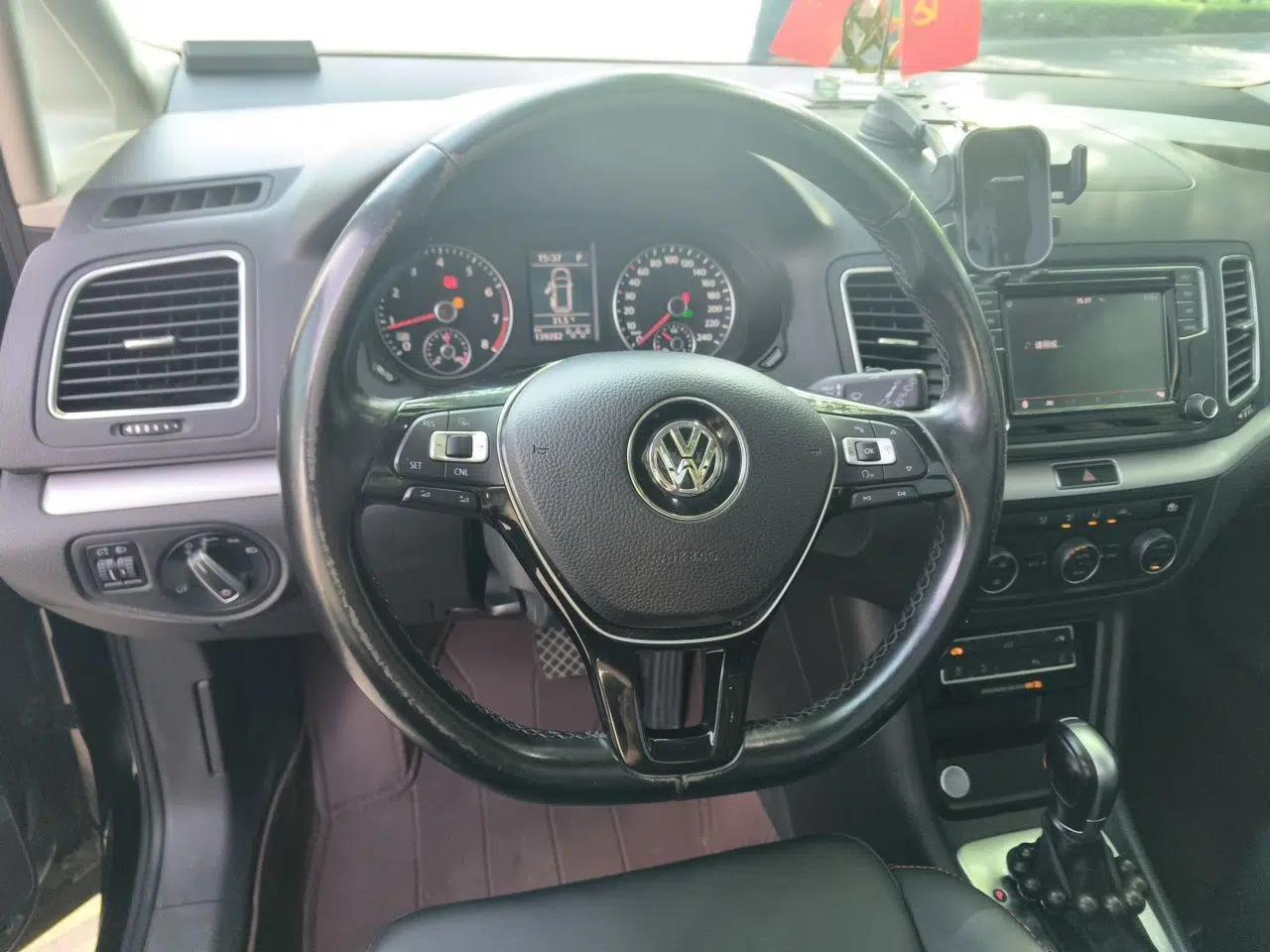 Volkswagen Sharan 2018 380TSI Enjoyment Edition Premium 7-Seater — миниатюра 11