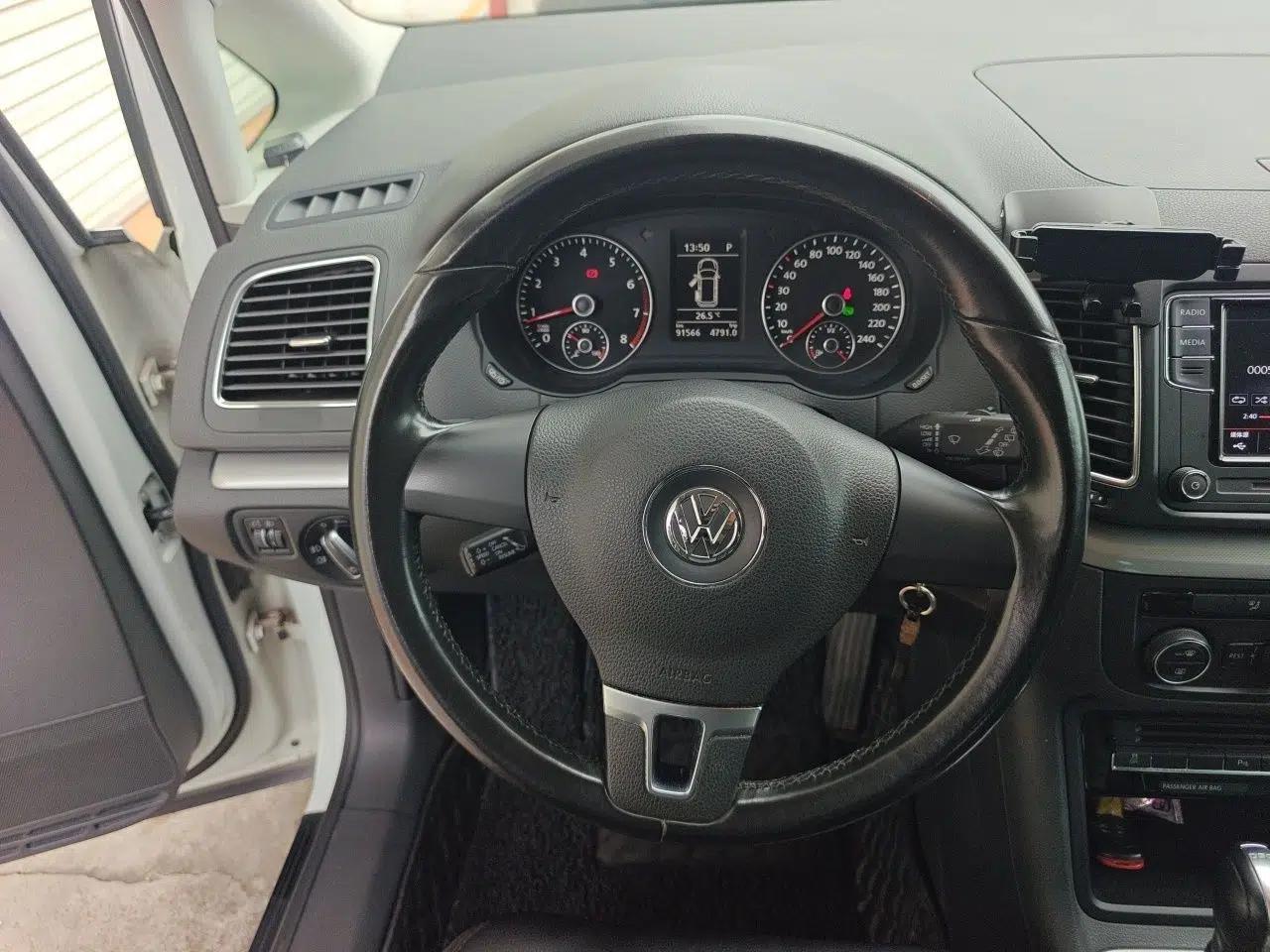 Volkswagen Sharan 2013 1.8TSI Standard Model — миниатюра 11