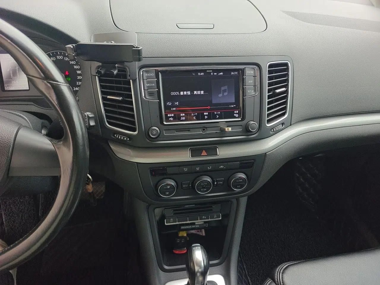 Volkswagen Sharan 2013 1.8TSI Standard Model — миниатюра 14