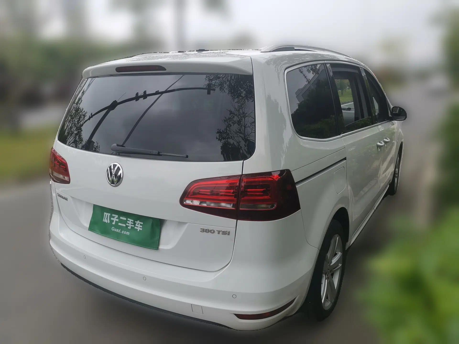 Volkswagen Sharan 2018 380TSI Comfort Edition 7-Seater — миниатюра 6