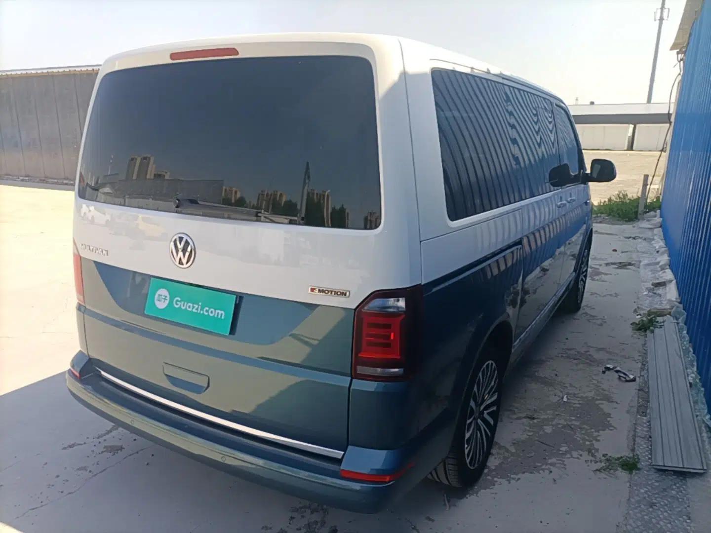 Volkswagen Multivan 2018 2.0 TSI Four-Wheel Drive Comfort Edition 7-Seater — миниатюра 6