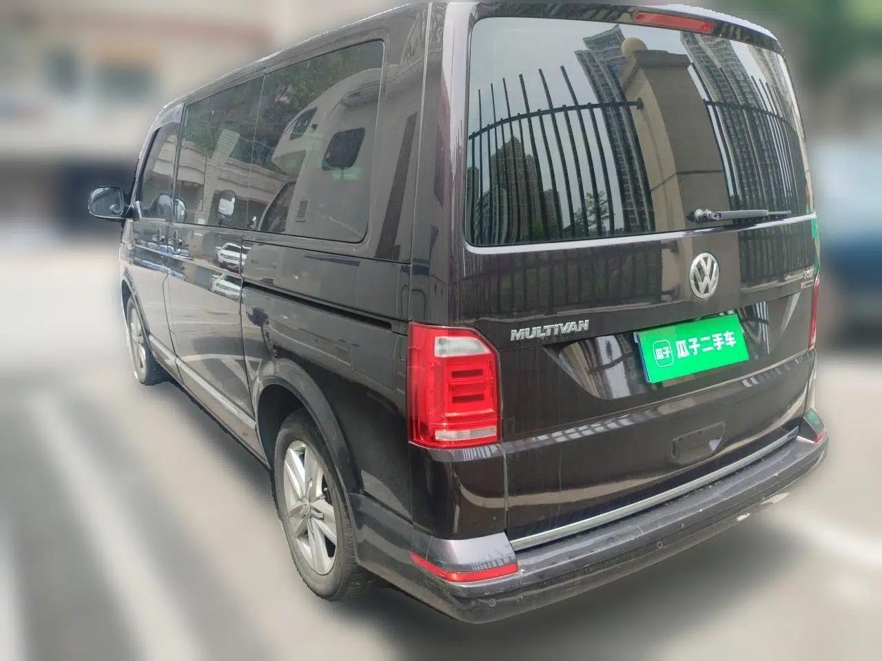 Volkswagen Multivan 2016 2.0 TSI 4x4 Premium Edition 7-Seater — миниатюра 4