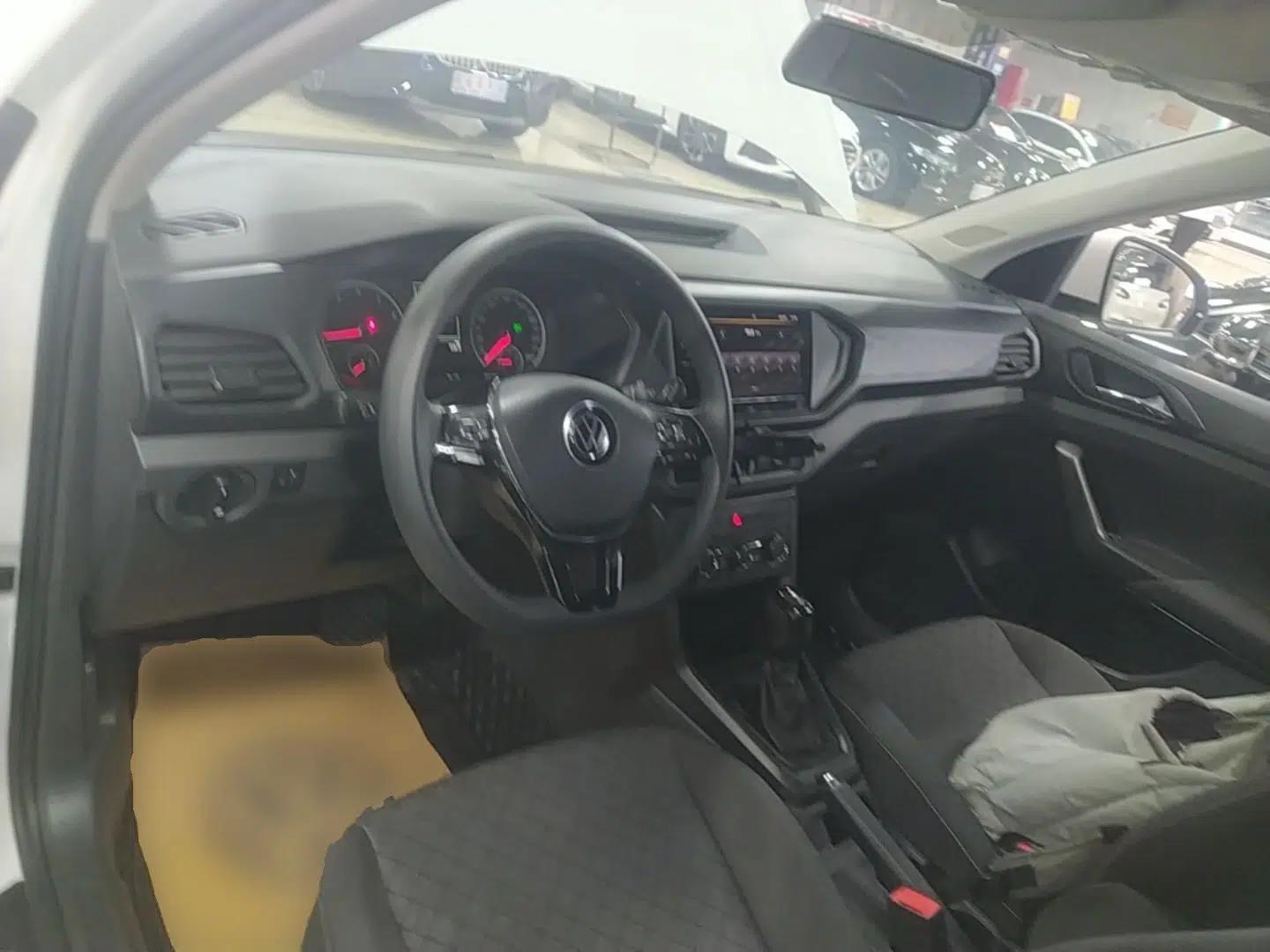 Volkswagen T-Cross 2021 1.5L Automatic Fashion Edition — миниатюра 13