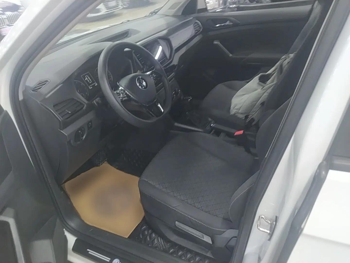 Volkswagen T-Cross 2021 1.5L Automatic Fashion Edition — миниатюра 18