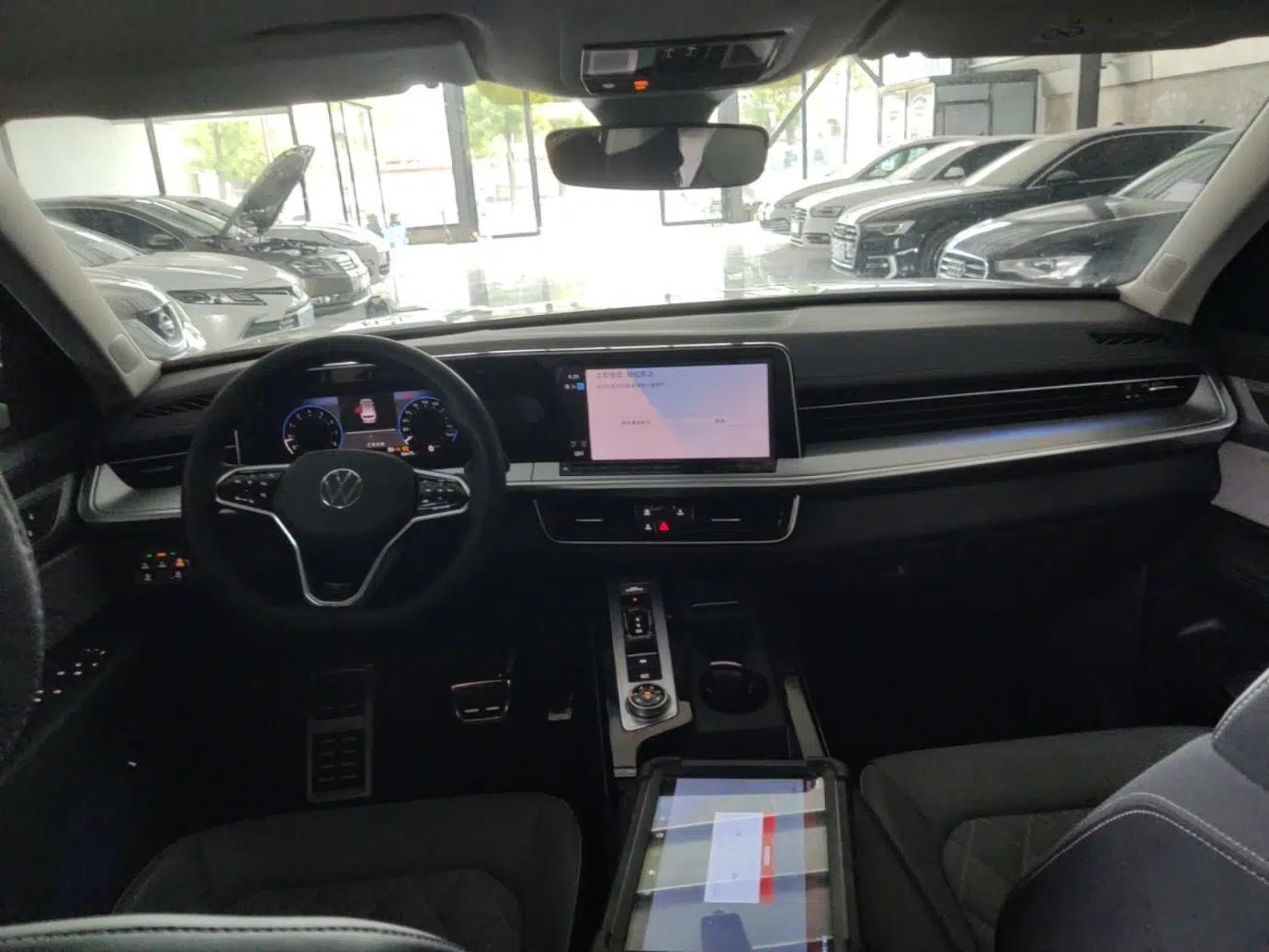 Volkswagen Tavendor 2023 380TSI Four-Wheel Drive R-Line Cruise Edition — миниатюра 13