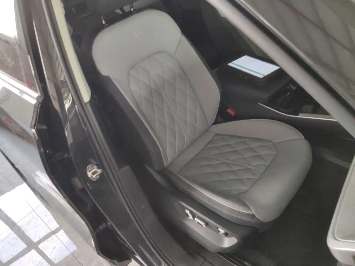 Volkswagen Tavendor 2023 380TSI Four-Wheel Drive R-Line Cruise Edition — миниатюра 23