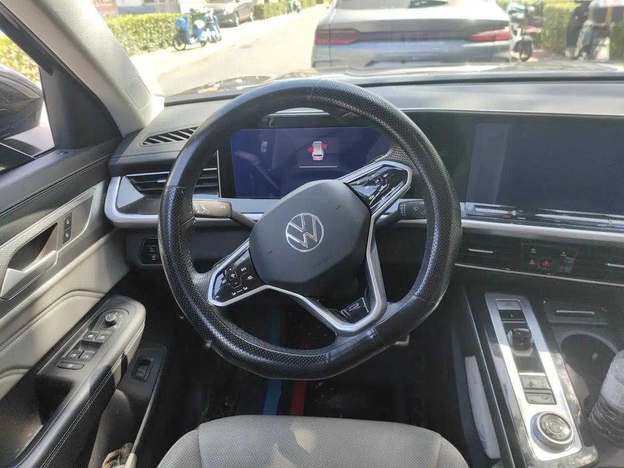 Volkswagen Tavendor 2023 380TSI Four-Wheel Drive R-Line Cruise Edition — миниатюра 11